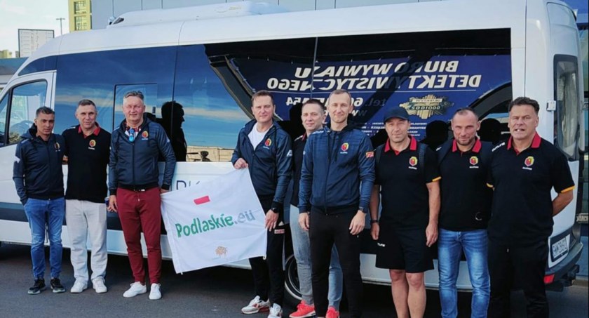 Zdjęcie drużyny Jagiellonia Allstars przed wylotem do Chicago