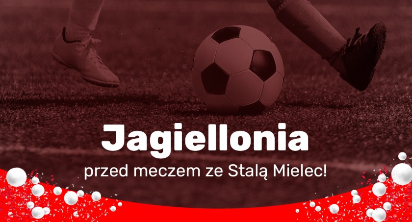 Zdjęcie piłkarza kopiącego piłkę