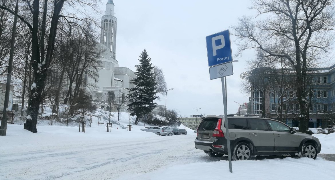 Zdjęcie Białegostoku zasypanego śniegiem - ulica Św. Rocha/ DDB