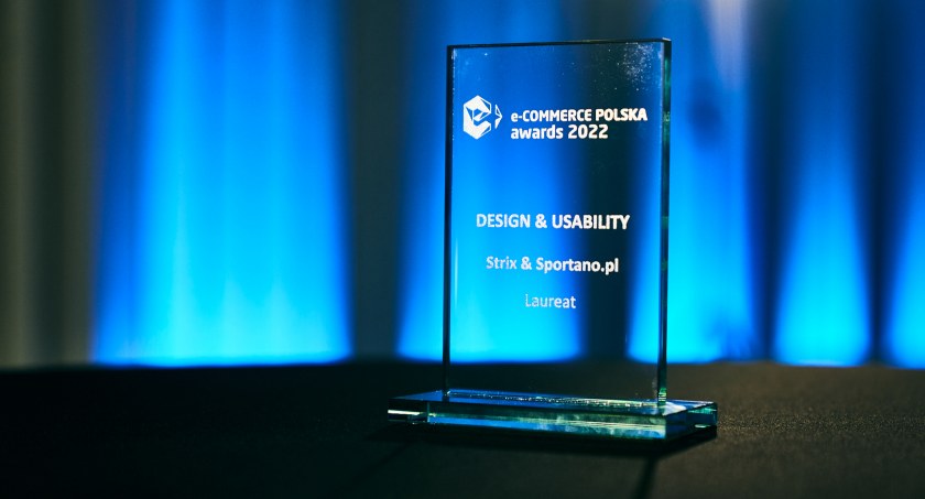 Zdjęcie statuetki e-Commerce Polska awards 2022