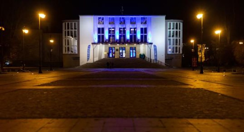 Zdjęcie budynku Teatru Dramatycznego/ wrotapodlasia.pl