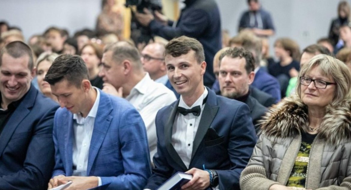 Karol Jakubowski podczas gali 19 września, promującej książkę 