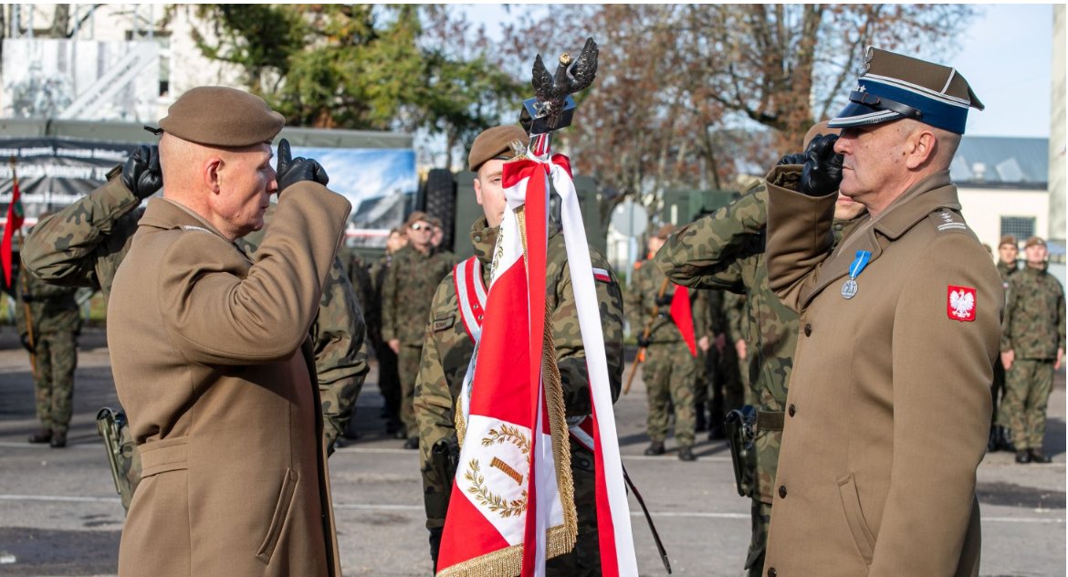 Zdjęcie z pożegnania pułkownika Sławomira Kocanowskiego z I Podlaską Brygadą Wojsk Obrony Terytorialnej/ 1PBOT