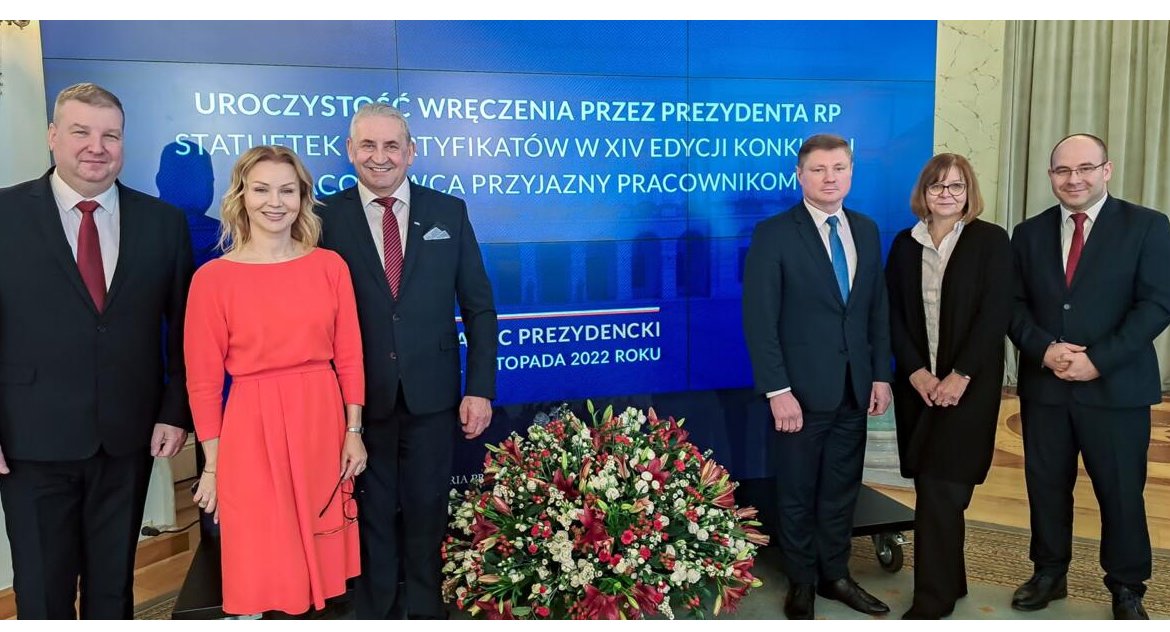 Zdjęcie podlaskich laureatów w konkursie „Pracodawca Przyjazny Pracownikom”/ podlaskie.eu