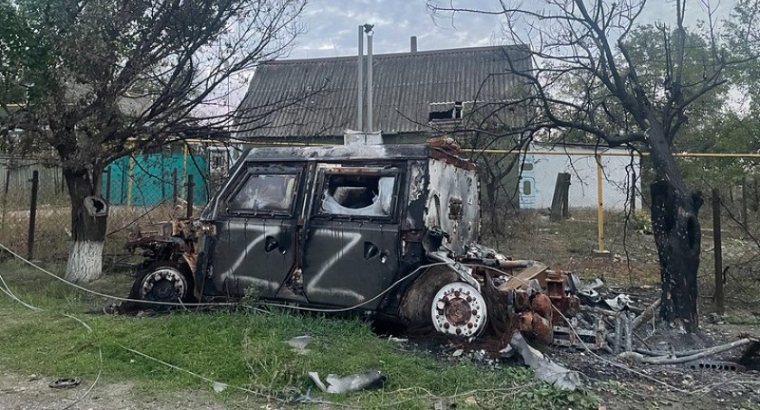 Zdjęcie rozwalonego sprzętu rosyjskiego na Ukrainie/ Flickr.com Jeroen Akkermans