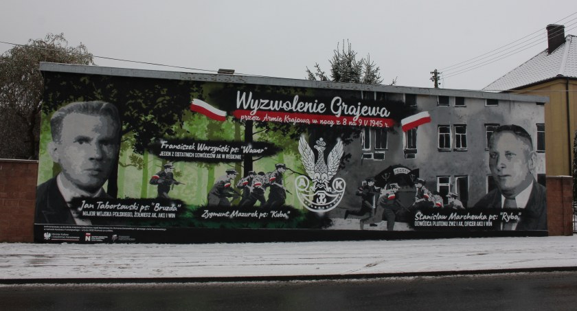 Zdjęcie patriotycznego muralu w Grajewie poświęconego Armii Krajowej/ UM w Grajewie