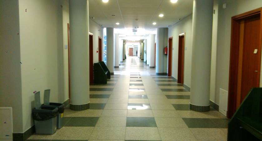 Zdjęcie z wnętrza budynku Sądu Rejonowego w Białymstoku/ DDB