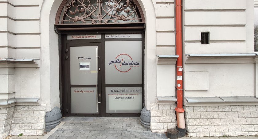 Zdjęcie budynku, w którym mieści się Jadłodzielnia w Białymstoku/ DDB