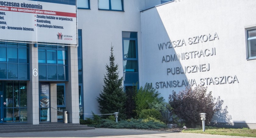 Zdjęcie budynku Wyższej Szkoły Administracji Publicznej w Białymstoku/ DDB