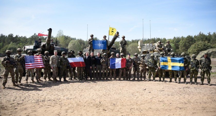 Zdjęcie żołnierzy NATO/ MON
