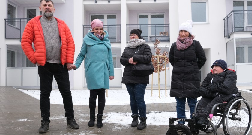 Zdjęcie jednej z rodzin, która zamieszka przy ul. Pileckiego w Białymstoku / Foto: UM Białystok