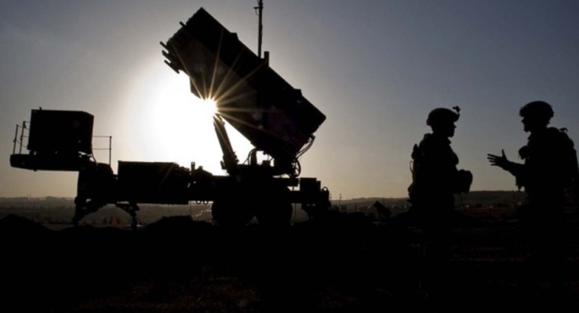 Zdjęcie żołnierzy przy systemach Patriot/Twitter.com Ukrinform