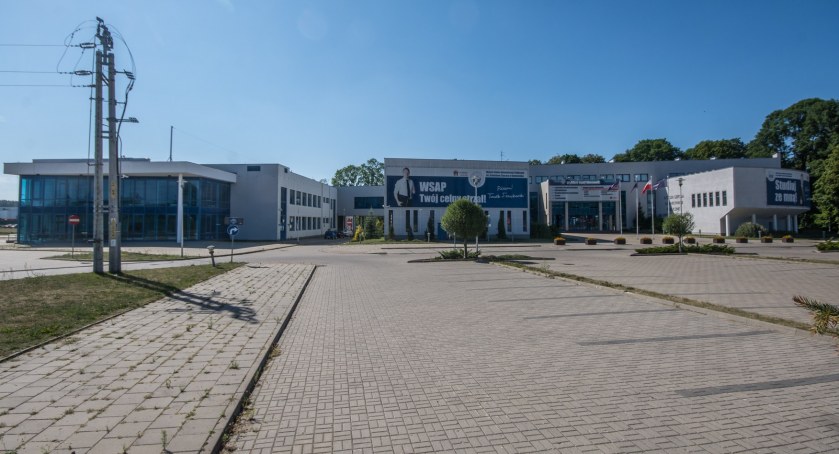 Zdjęcie budynku po Wyższej Szkoły Administracji Publicznej w Białymstoku/ DDB