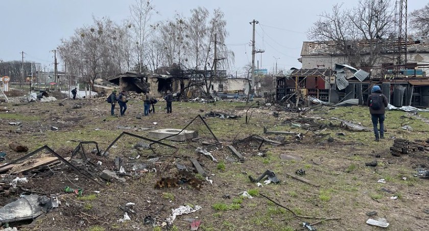 Zdjęcie zniszczonej miejscowości na Ukrainie/ Flickr.com Jeroen Akkermans