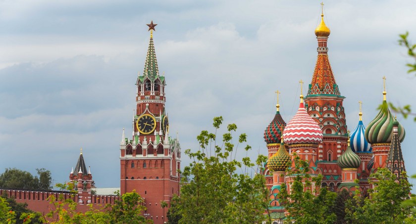 Zdjęcie budynków Kremla i cerkwi w Moskwie/ Pixabay.com