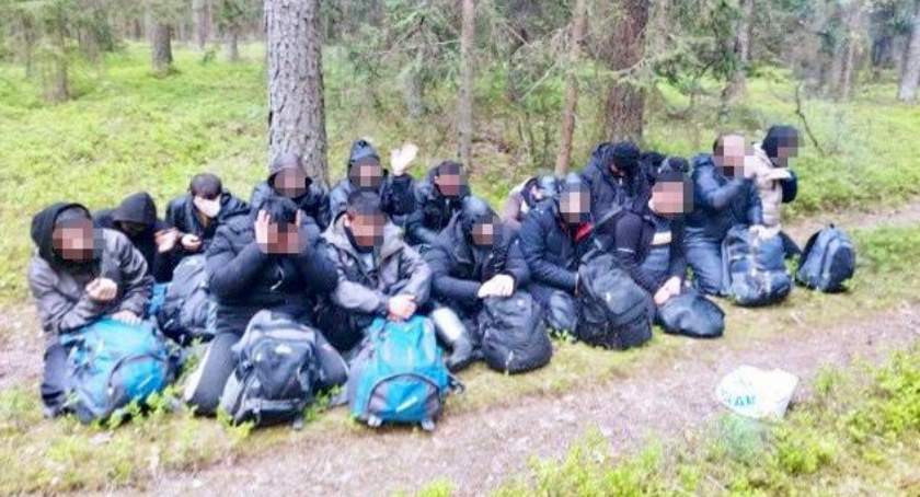Zdjęcie zatrzymanych w Polsce nielegalnych migrantów/ SG