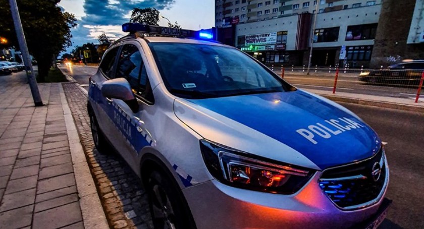 Zdjęcie radiowozu policyjnego/ podlaska.policja.gov.pl