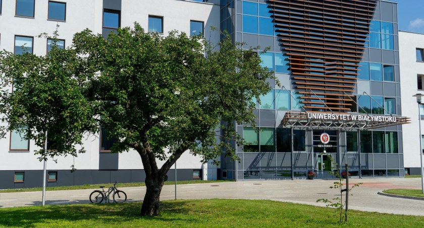 Zdjęcie budynku rektoratu UwB / Foto: UwB