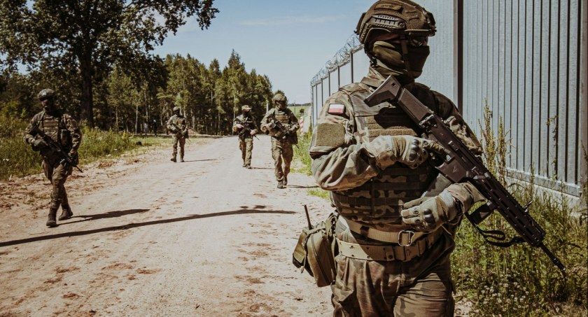 Patrol podlaskich terytorialsów przy polsko - białoruskiej granicy / Foto: DWOT