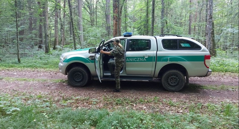 Zdjęcie patrolu SG przy polsko - białoruskiej granicy / Foto: SG