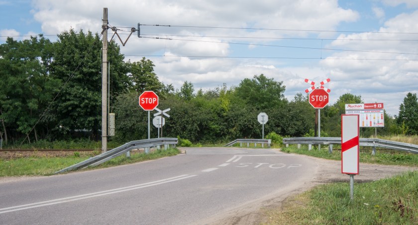 Zdjęcie przejazdu kolejowego / Foto: DDB