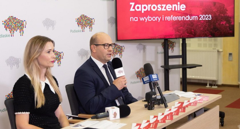 Zdjęcie marszałka województwa podlaskiego Artura Kosickiego podlaskie.eu