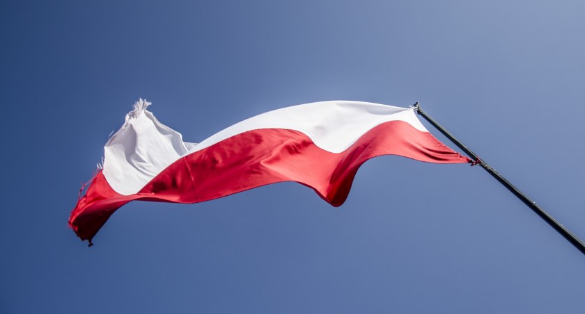 Zdjęcie polskiej flagi narodowej/ Pixabay.com