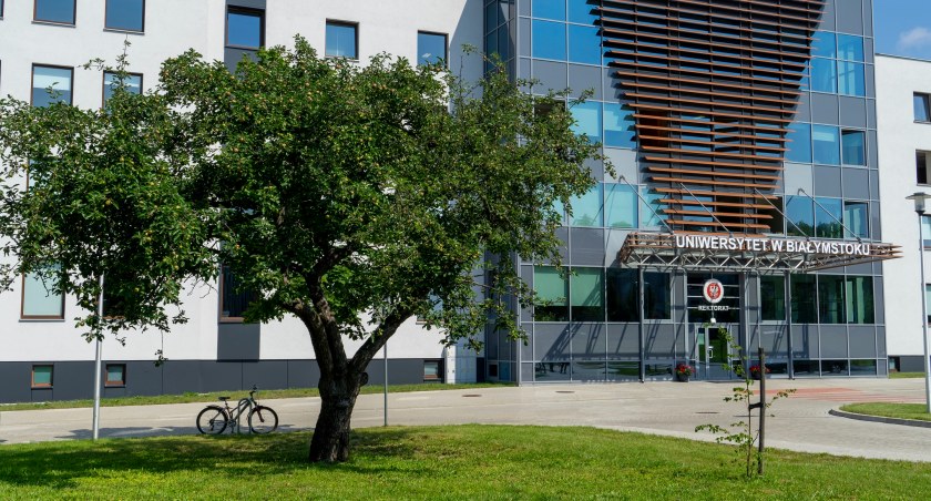 Zdjęcie budynku rektoratu UwB / Foto: UwB
