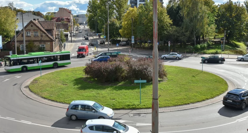 Zdjęcie ronda Św. Faustyny i ulicy Jurowieckiej w Białymstoku/ bialystok.pl