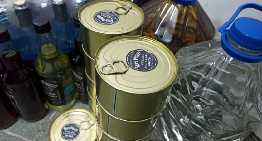 Zdjęcie zarekwirowanego alkoholu / Foto: KAS