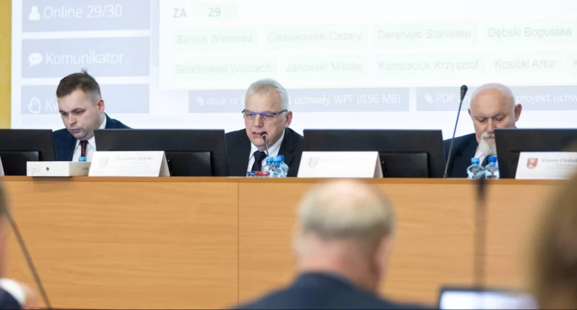 Zdjęcie prezydium Sejmiku Województwa Podlaskiego/ podlaskie.eu