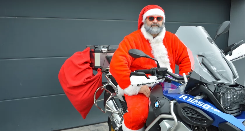 Zdjęcie Motomikołaja na motocyklu