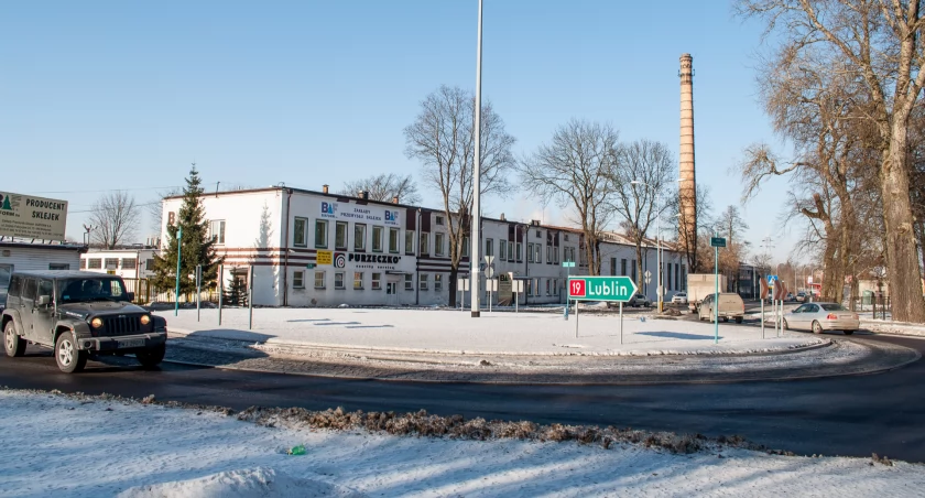 Zdjęcie ronda na osiedlu Dojlidy i terenu 