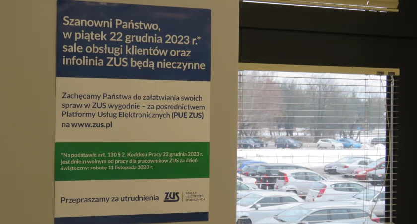 Zdjęcie informacji wywieszonej w białostockim oddziale ZUS