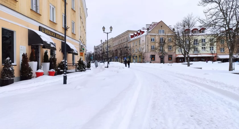 Zdjęcie zaśnieżonej ulicy Suraskiej w Białymstoku/ DDB