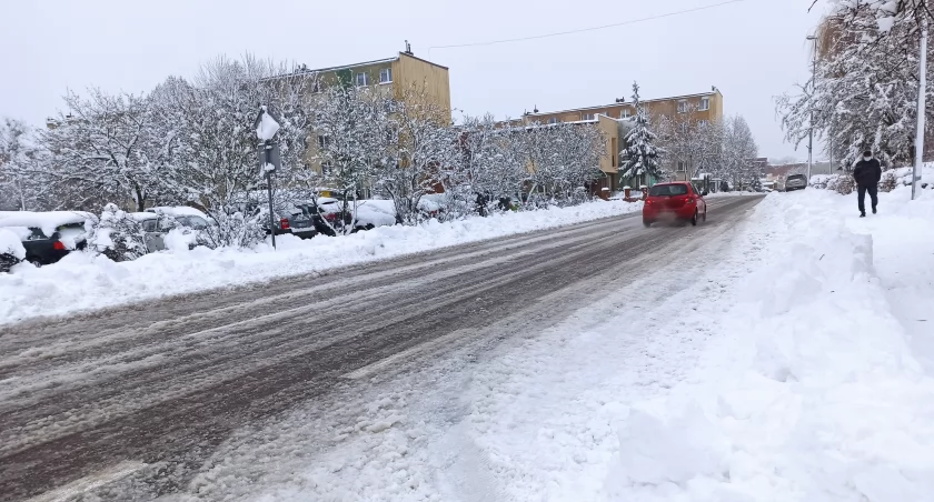 Zdjęcie zaśnieżonej ulicy w Białymstoku/ DDB