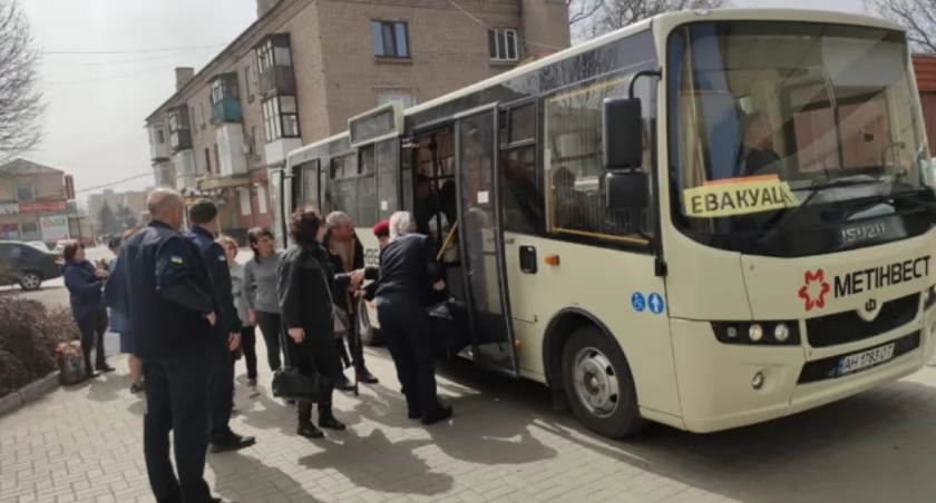Zdjęcie autobusu do ewakuacji ludzi/ Twitter.com Ukrinform