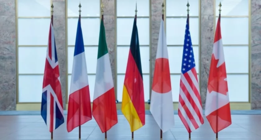 Zdjęcie flag państw Grupy G7/ Twitter.com Ukrinform