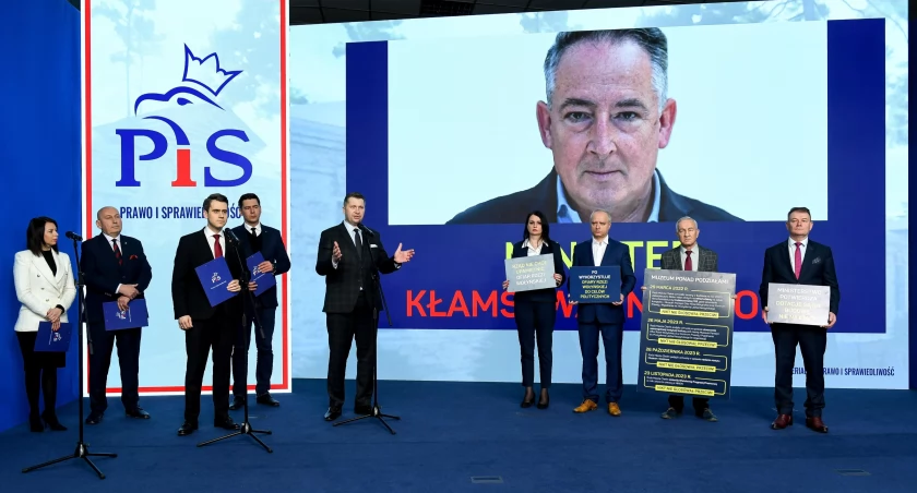Zdjęcie polityków PiS na konferencji prasowej/ Twitter.com Prawo i Sprawiedliwość