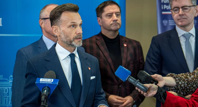 Na pierwszym planie wojewoda podlaski Jacek Brzozowski / Foto: PUW