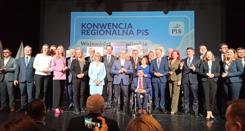 Zdjęcie kandydatów PiS do Sejmiku Województwa Podlaskiego / DDB