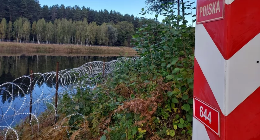 Zdjęcie słupka granicznego na granicy polsko - białoruskiej/ Twitter.com Straż Graniczna
