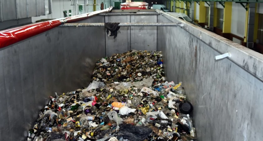 Zdjęcie transportu nielegalnych odpadów/ KAS