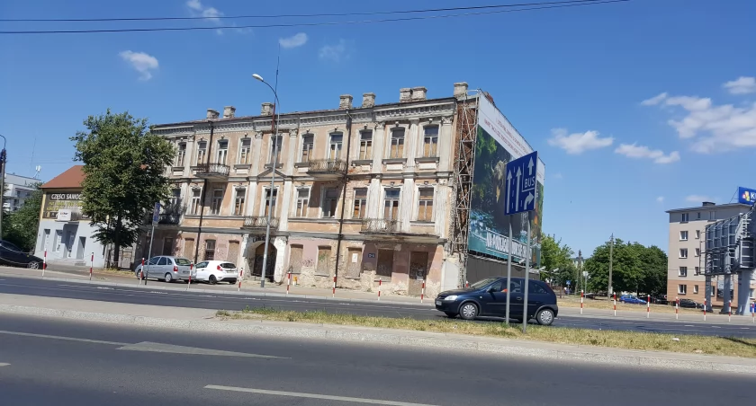 Zdjęcie zabytkowej kamienicy przy ulicy Dąbrowskiego 14 w Białymstoku/ DDB