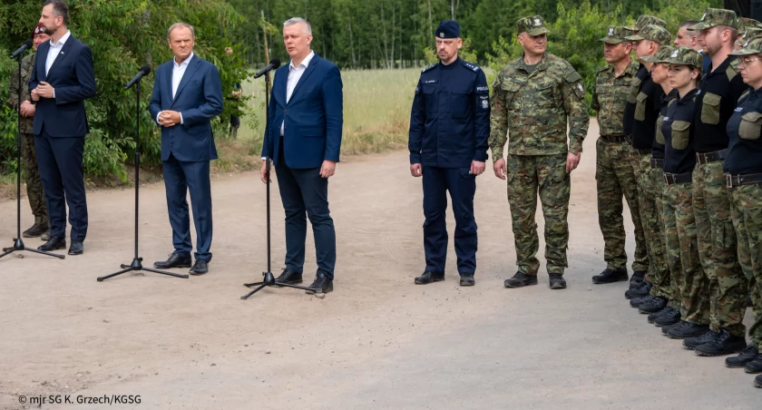 Zdjęcie z odprawy / Źródło: https://x.com/MSWiA_GOV_PL