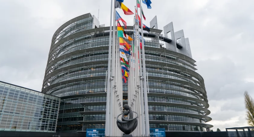 Zdjęcie budynku Parlamentu Europejskiego/ Pixabay.com