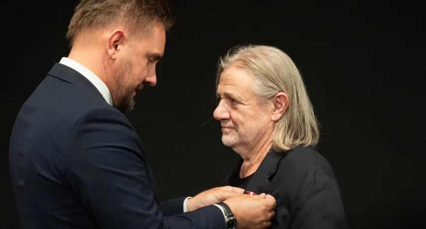 Zdjęcie z uroczystości nadania medalu / Foto: Jerzy Doroszkiewicz, Politechnika Białostocka
