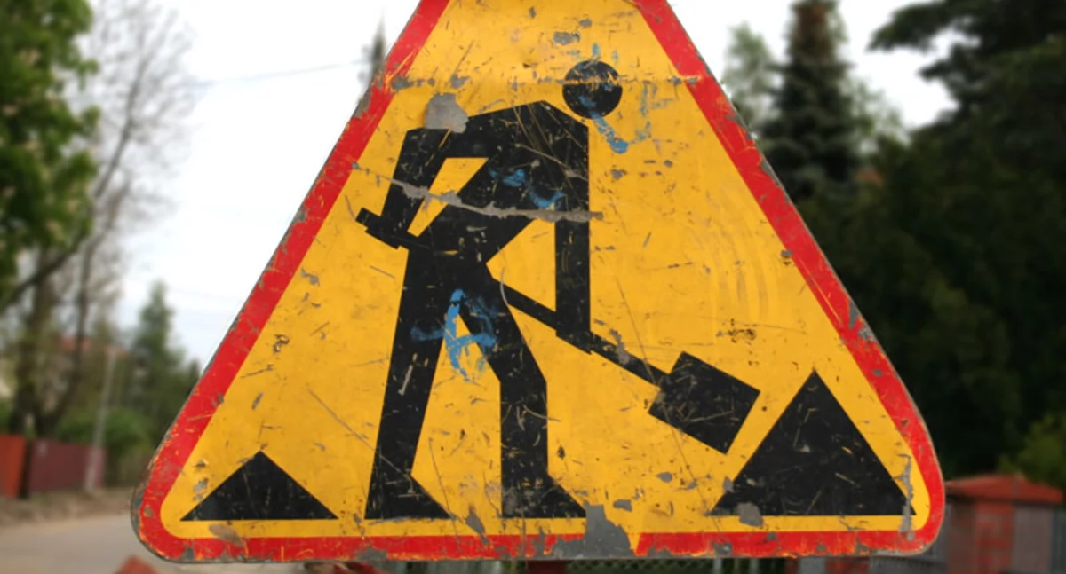 Zdjęcie znaku oznaczającego roboty drogowe/ sxc.hu