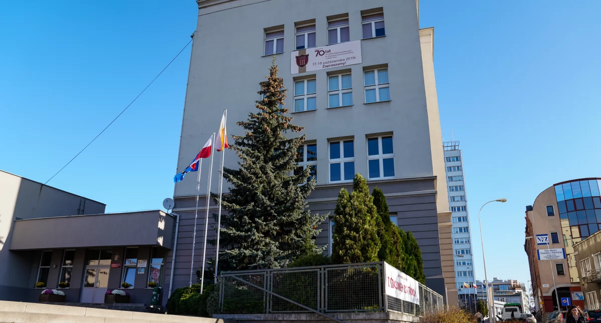 Zdjęcie budynku liceum / Foto: UM w Białymstoku