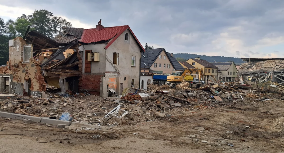 Zniszczenia w Stroniu Śląskim / Foto: PCK